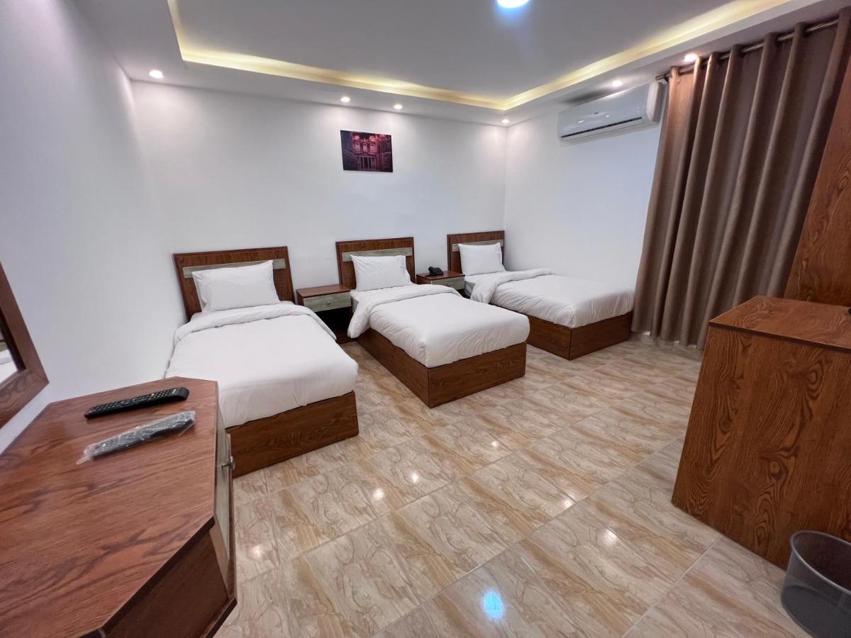 Petra Family Hotel Ваді-Муса Екстер'єр фото