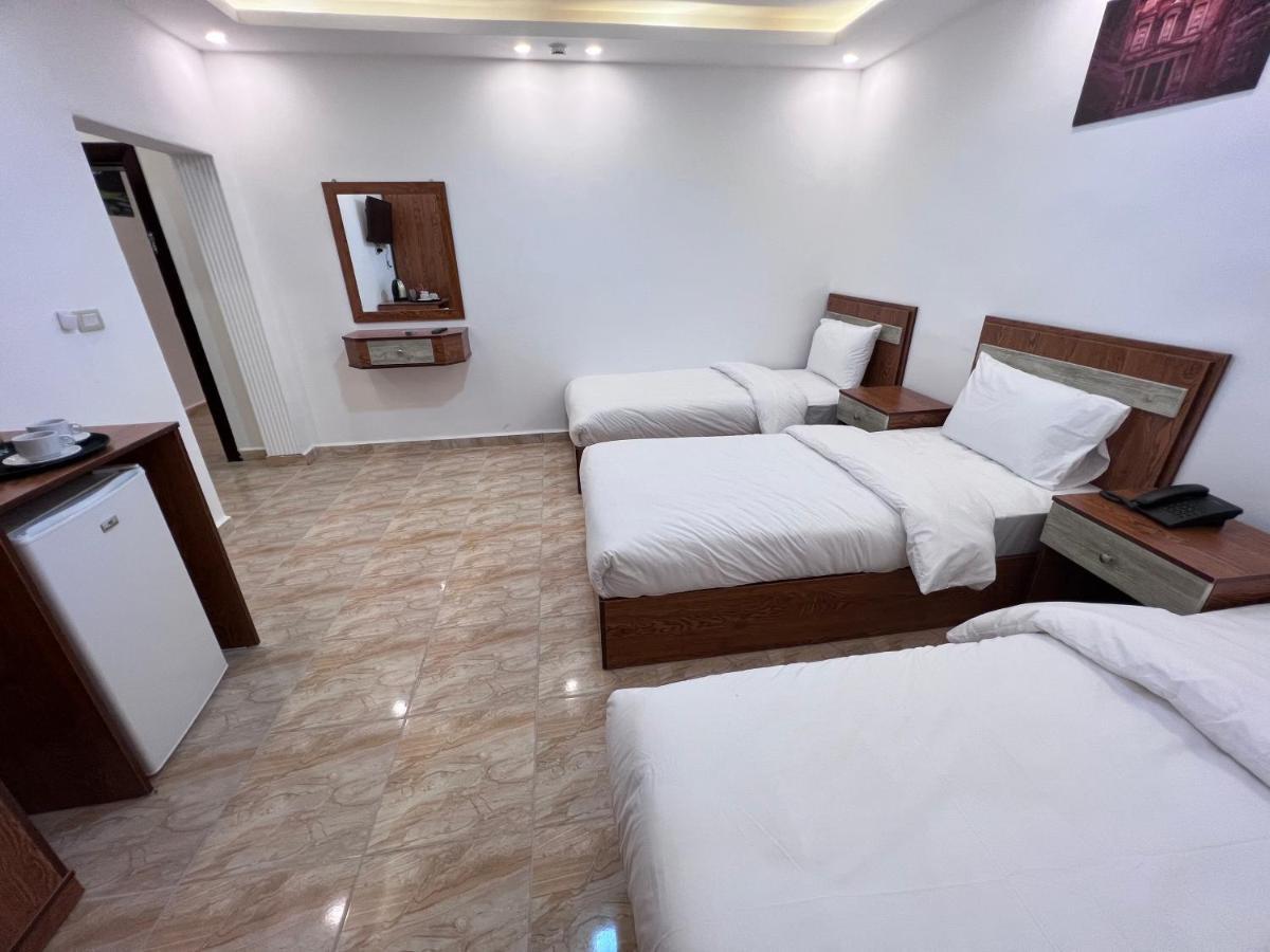 Petra Family Hotel Ваді-Муса Екстер'єр фото