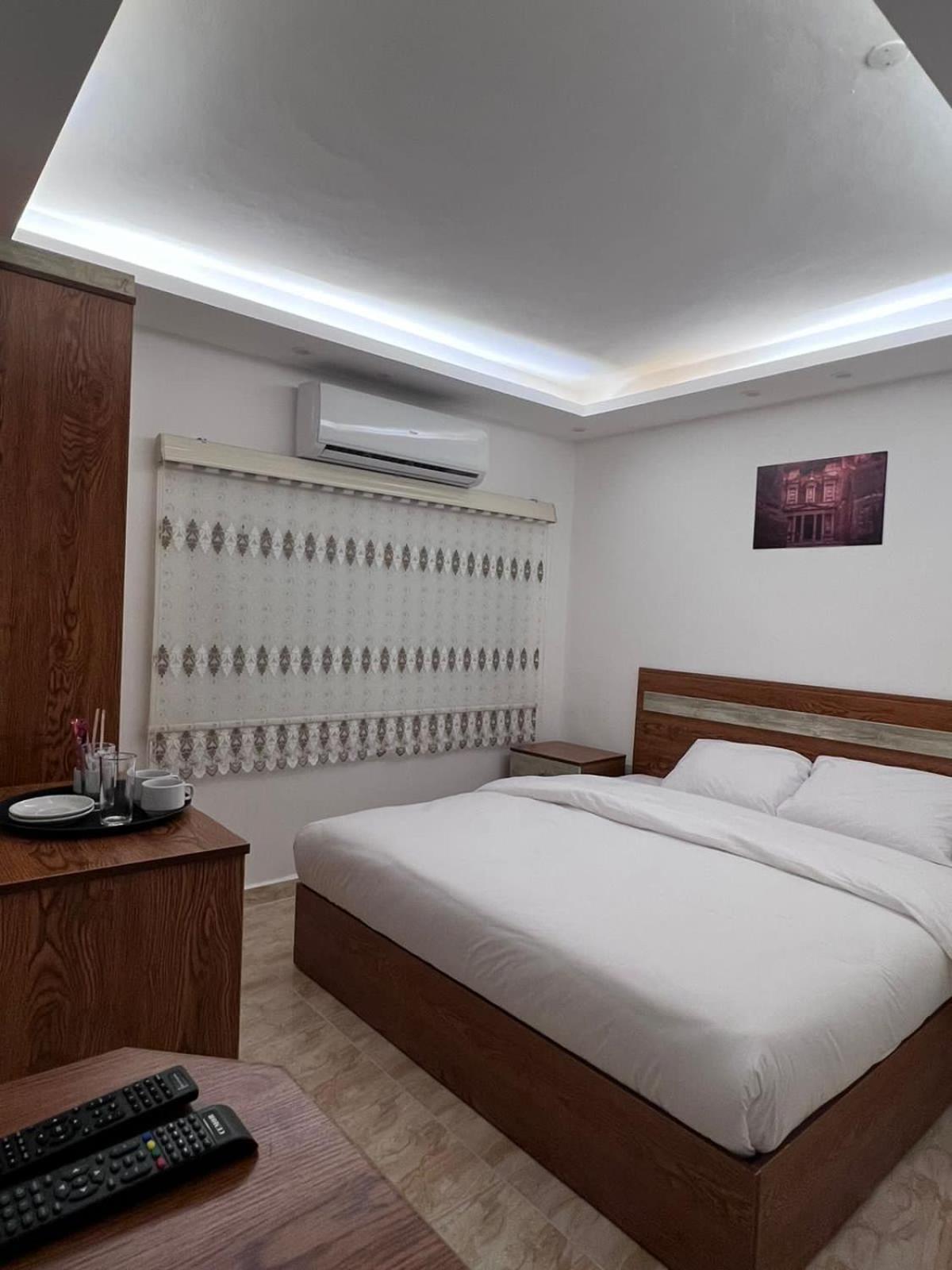 Petra Family Hotel Ваді-Муса Екстер'єр фото